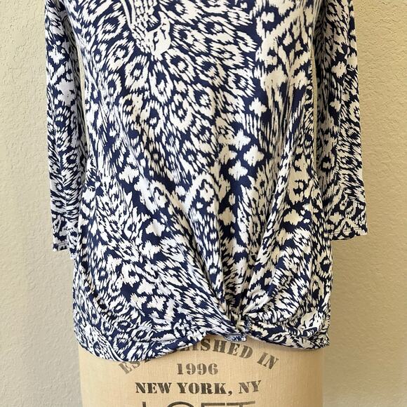 LILLY PULITZER Long Sleeve Top Blue White Ikat Twist Front Knit Boho - Picture 6 of 10